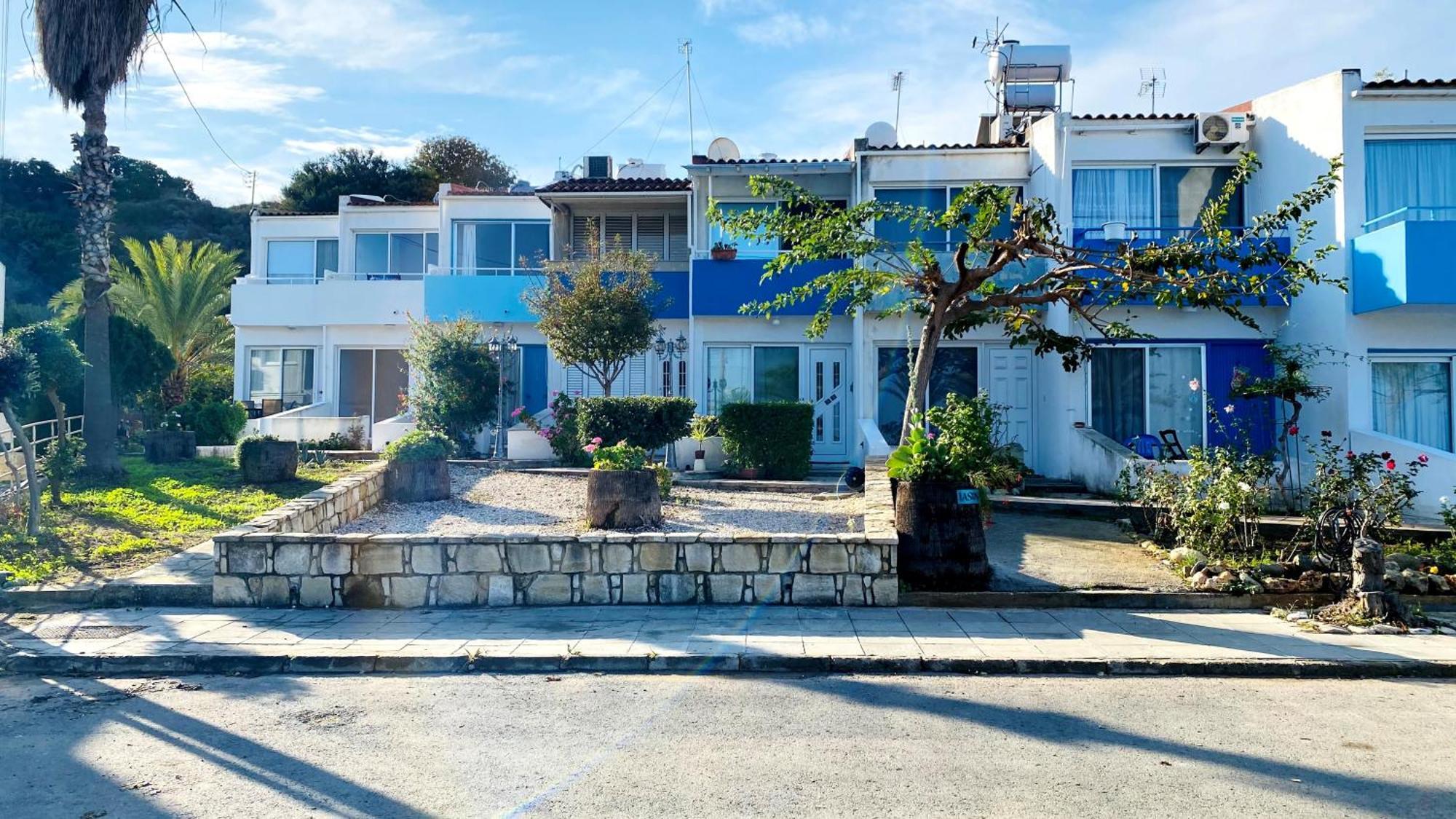 Iason Seaview In Latchi Апартаменти *